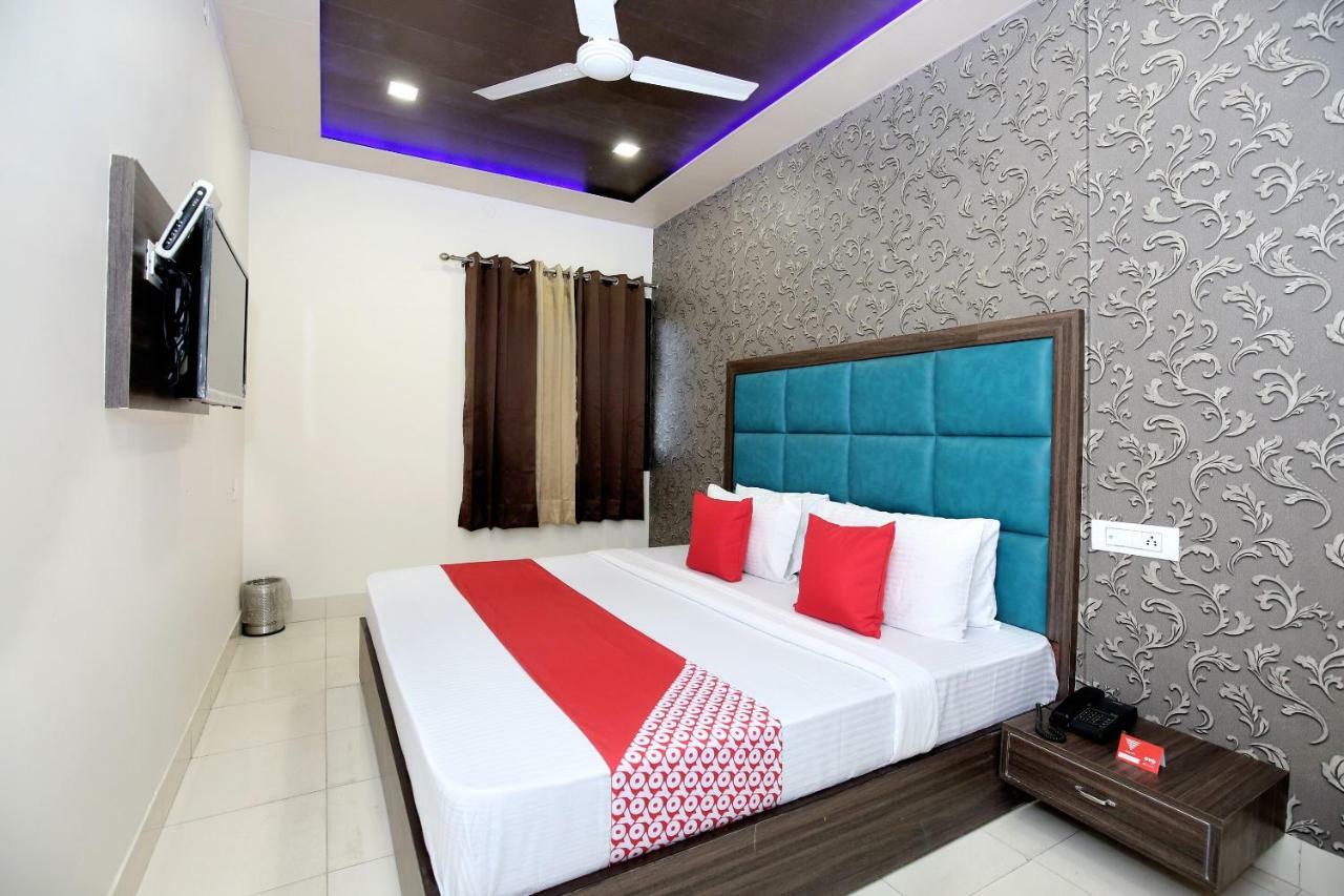Oyo 12354 Hotel Sangreela Αμριτσάρ Εξωτερικό φωτογραφία